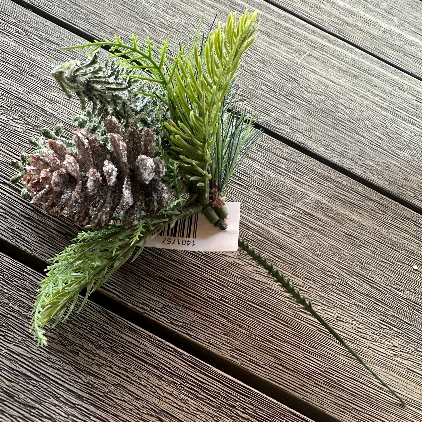 Cone & Spruce Frosted Pick