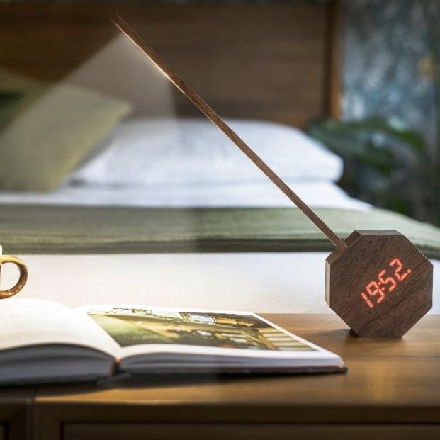 Desk Light Alarm - OUThaus