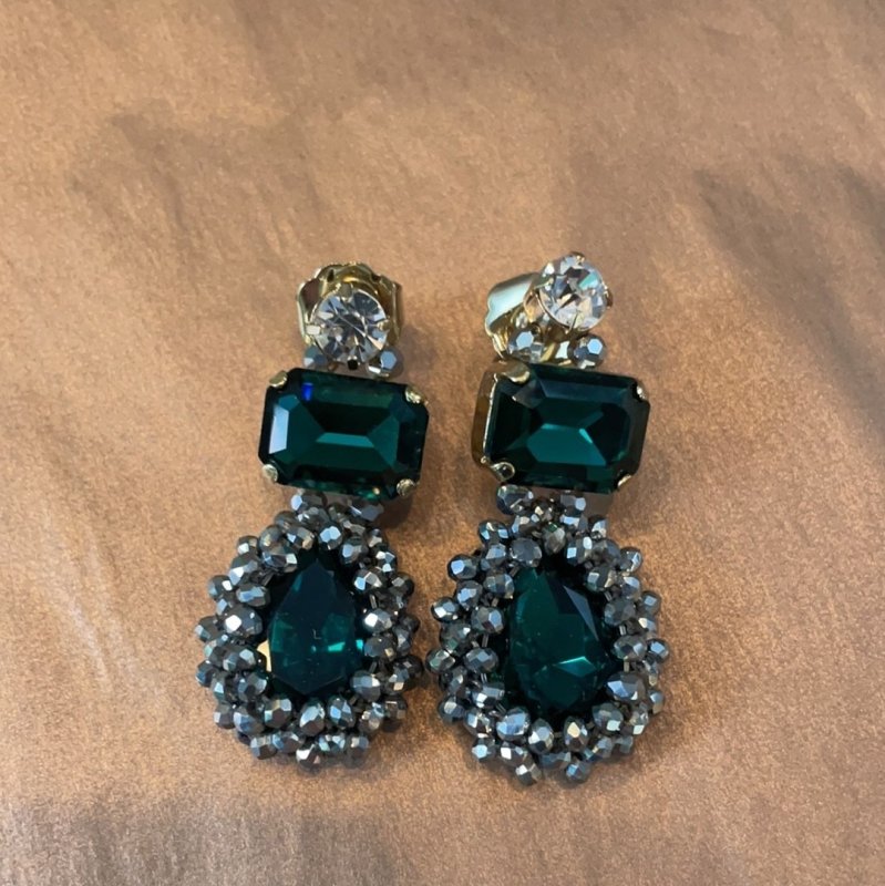 Green Crystal Earrings - OUThaus