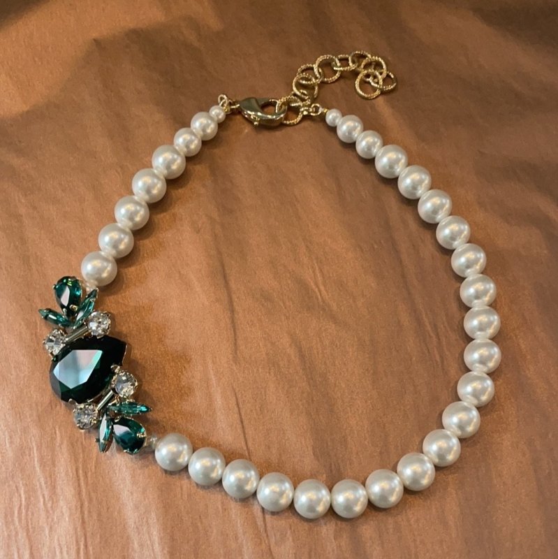 Green Crystal & Pearl Necklace - OUThaus