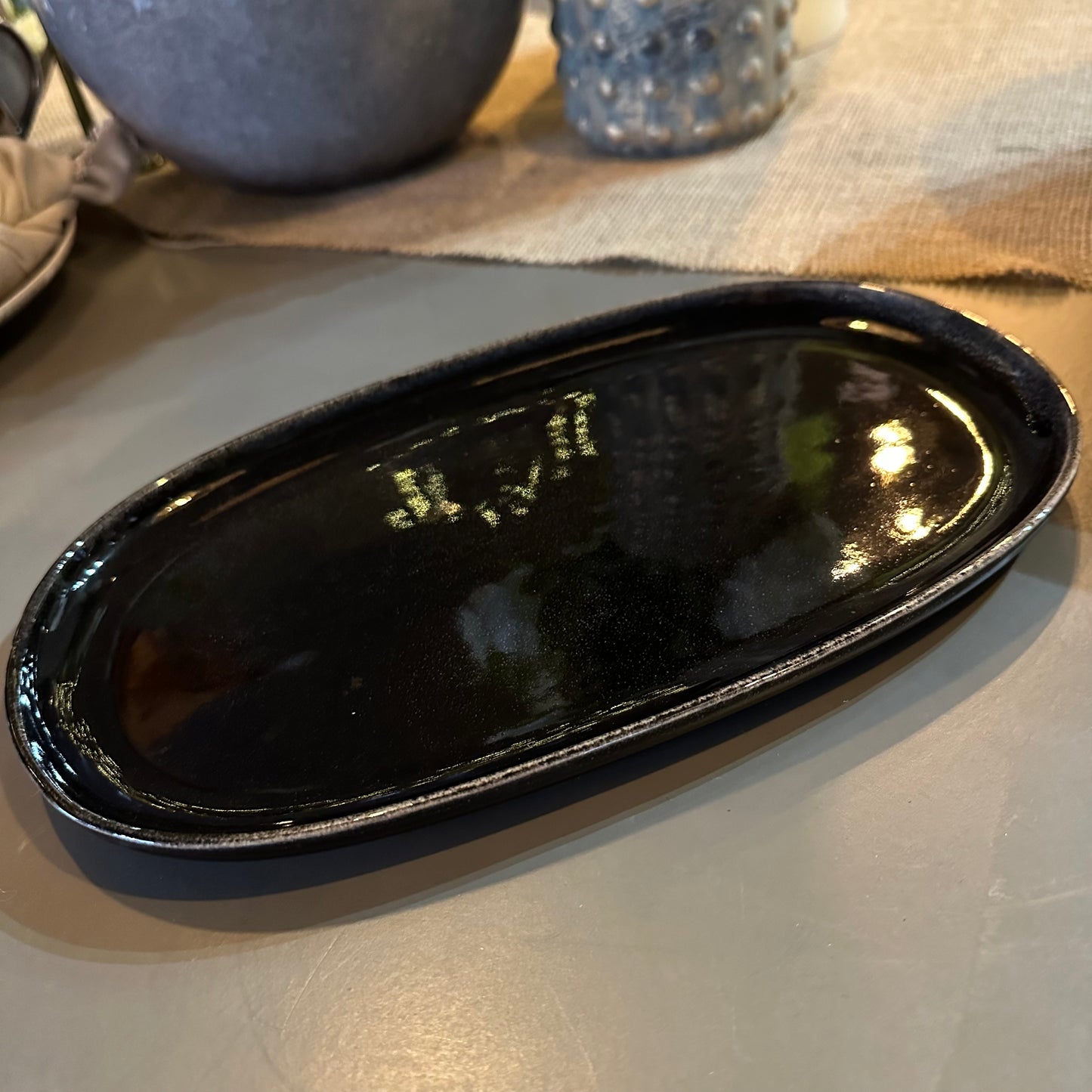 Calais Serving Plate (Black)