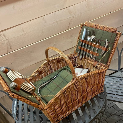 Luxury 4 Person Picnic Basket (Green Tweed) - OUThaus