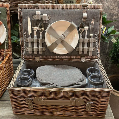 Luxury 4 Person Picnic Basket (Grey Tweed) - OUThaus