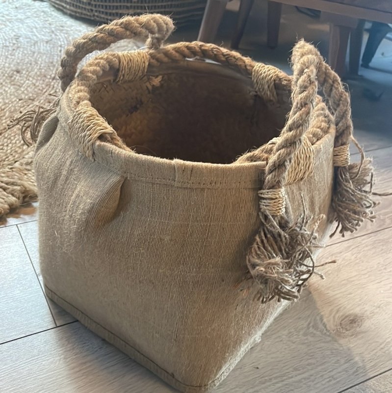 Natural Basket (small) - OUThaus