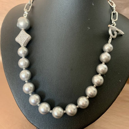 Pearl Chain Necklace - OUThaus