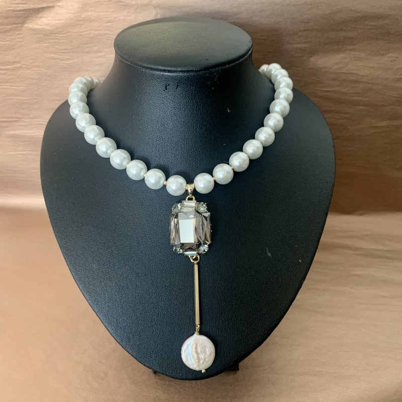 Pearl & Crystal Necklace - OUThaus