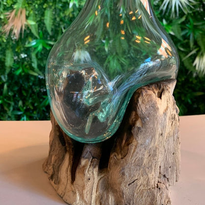 Sculpted Glass Decanter - OUThaus