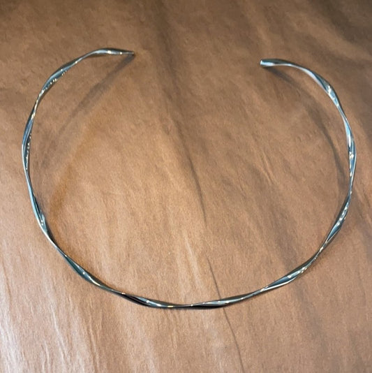 Twisted Effect Choker - OUThaus