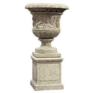 Versailles Urn on Plinth - OUThaus