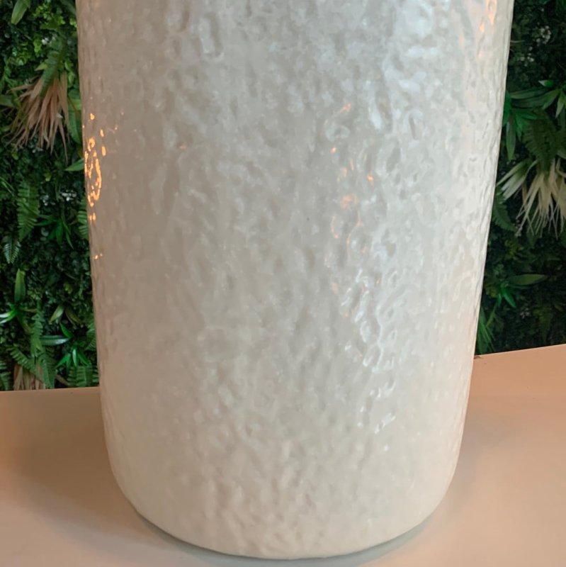 Wide neck vase (cream) - OUThaus