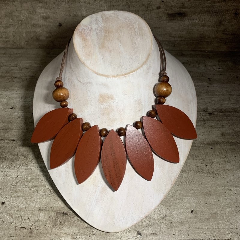 Wooden Petal Necklace - OUThaus